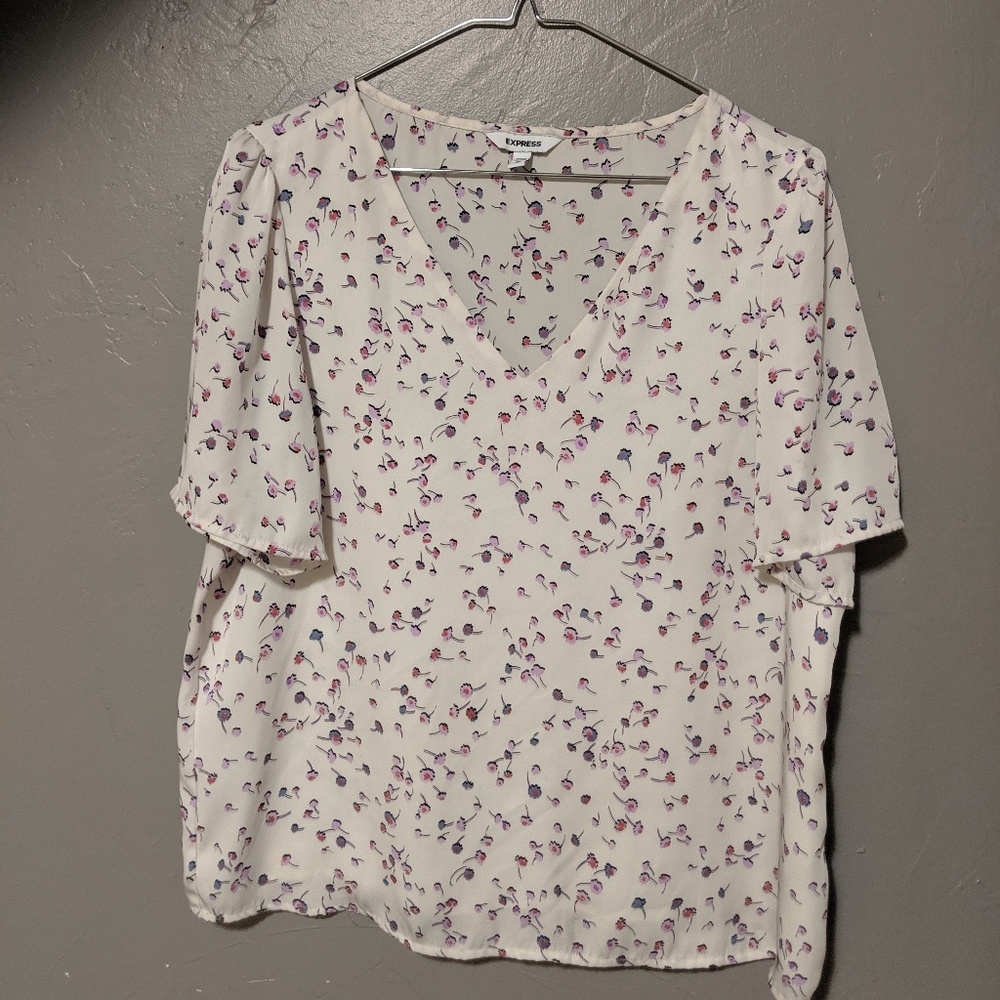 Express Flowy Spring Top - Picture 4 of 4